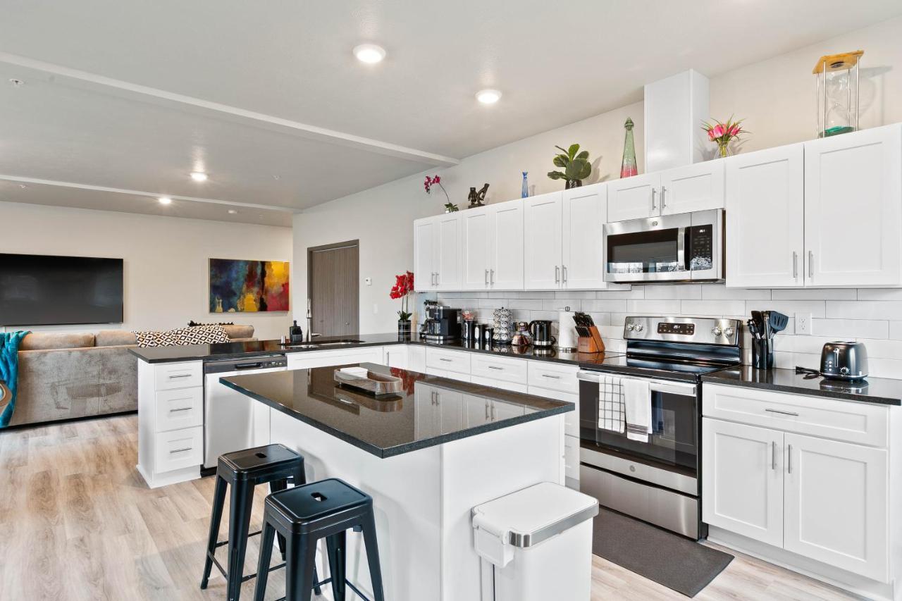 Huge-Fun-Trendy Apt By Perry District & Downtown Spokane Exterior photo