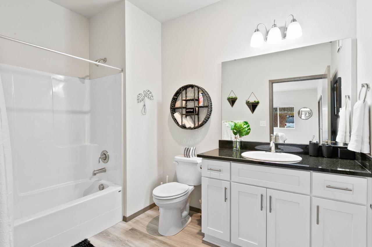 Huge-Fun-Trendy Apt By Perry District & Downtown Spokane Exterior photo